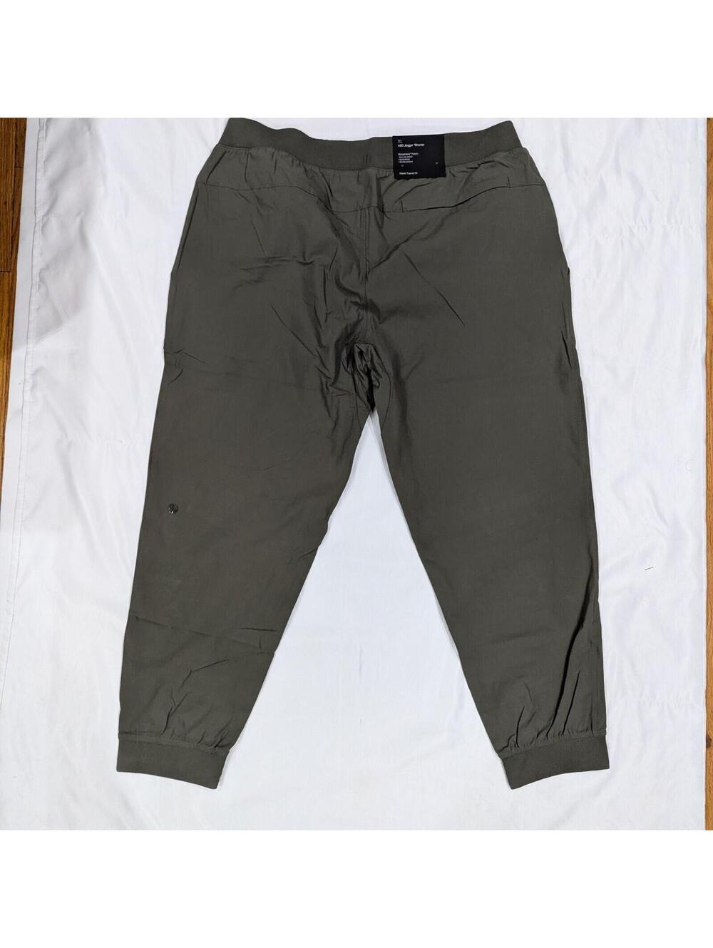 Lululemon ABC Jogger Shorter Pants Mens XL Green Warpstreme NWT - Picture 3 of 9
